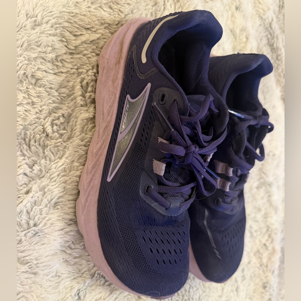Altra Provision 7